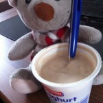 Pauli isst Almighurt Haseluss