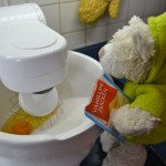 Ted und Nic backen Paulis Krümelmonster Kuchen (5)