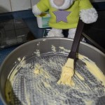 Ted und Nic backen Paulis Krümelmonster Kuchen (7)